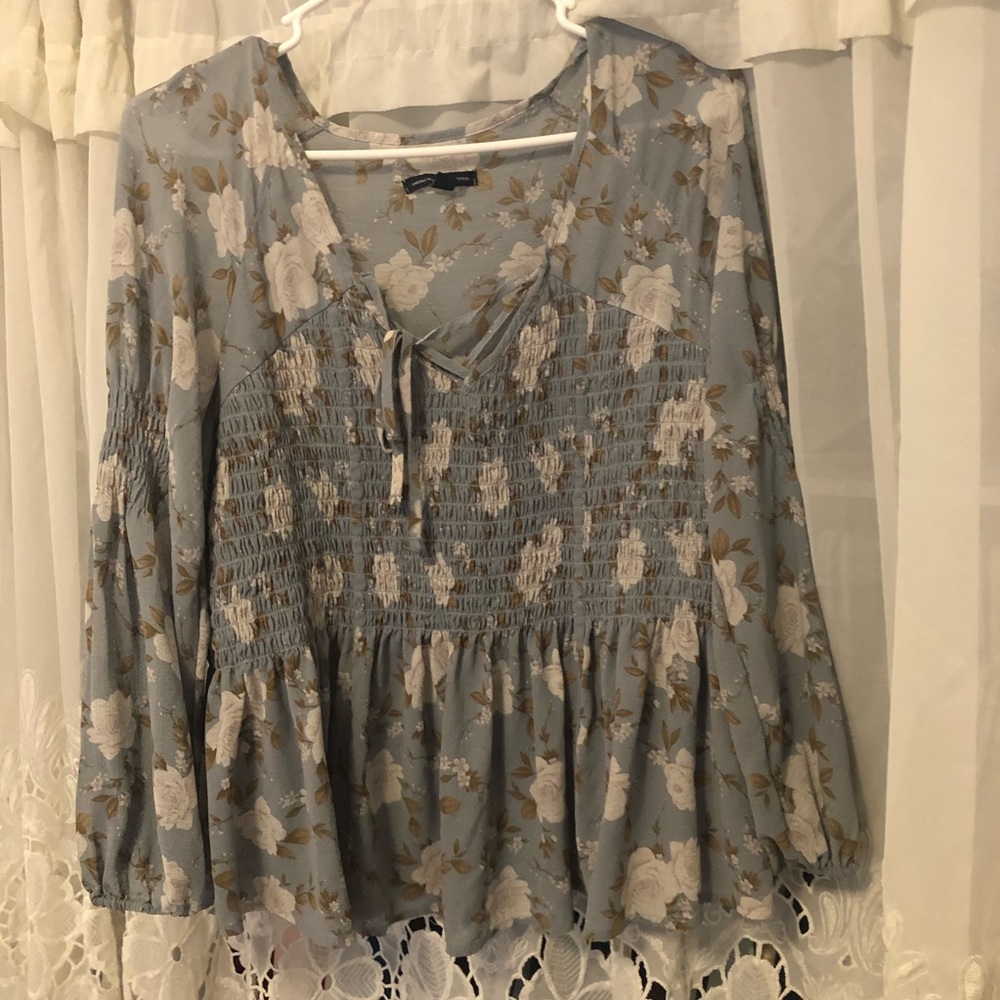 American Eagle blue peasant blouse